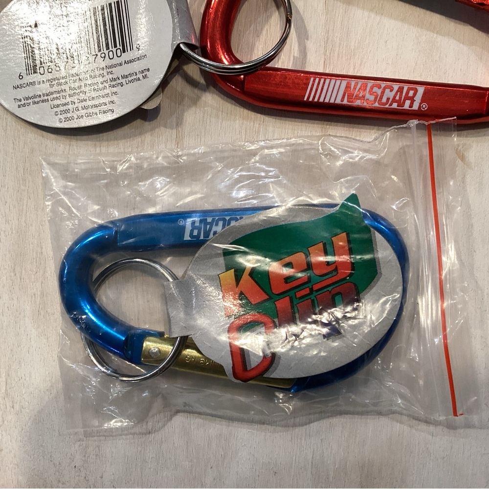 ⚫️ Vintage NWT - 3 NASCAR Key Clips - Jeff Jordon, Dale Sr & Dale Jr - Unique - Picture 4 of 4
